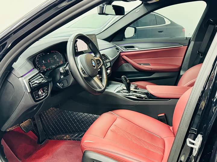 Фото 5 - BMW 5 Series