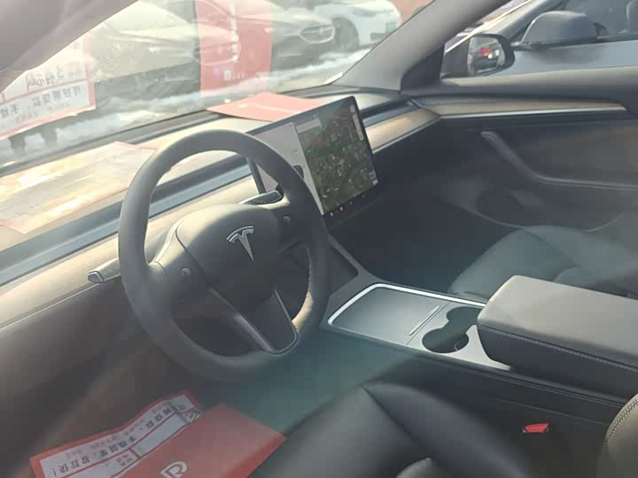 Фото 7 - Tesla Model 3