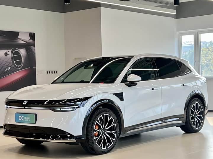 Фото 1 - Zeekr 7X