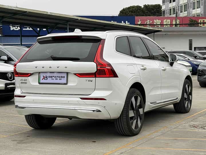 Фото 7 - Volvo XC60 Hybrid
