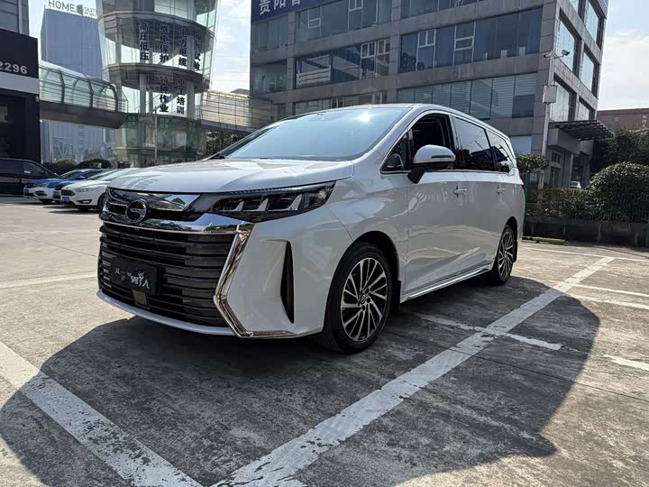 Фото 2 - GAC Trumpchi M6