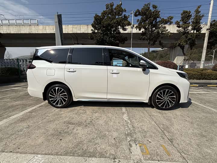 Фото 4 - GAC Trumpchi M6