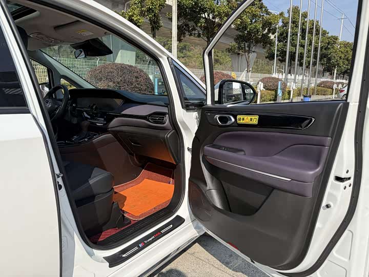 Фото 7 - GAC Trumpchi M6