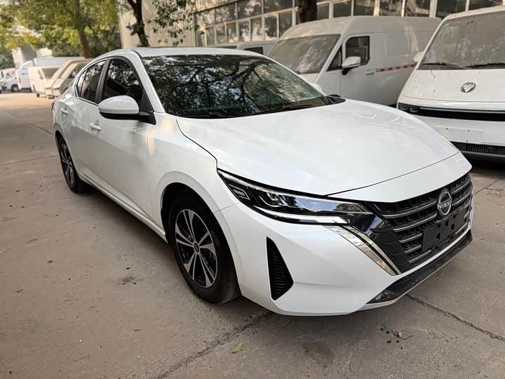 Фото 3 - Nissan Sylphy