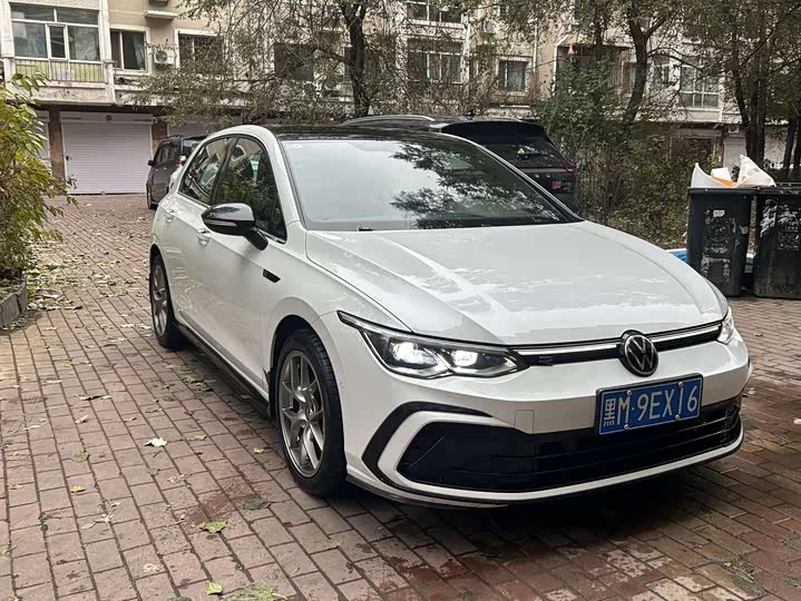 Фото 3 - Volkswagen Golf