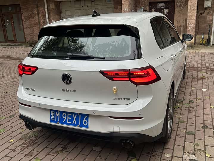 Фото 4 - Volkswagen Golf