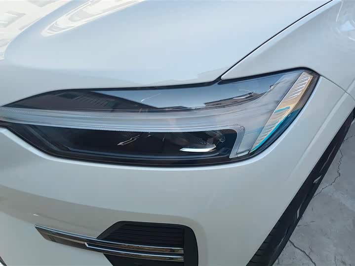 Фото 5 - Volvo XC60