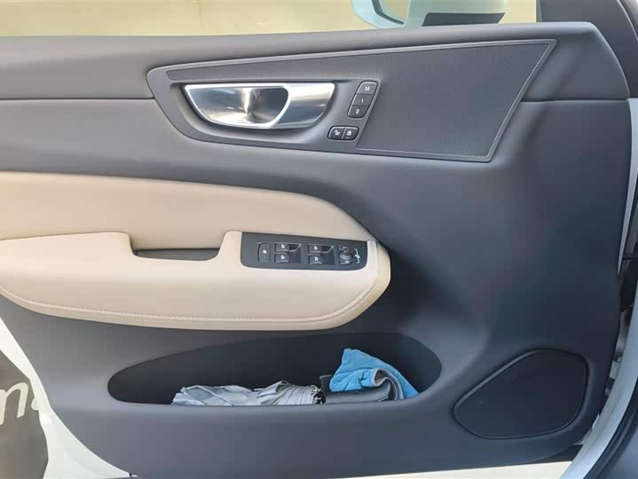 Фото 7 - Volvo XC60