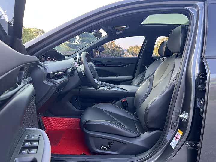 Фото 5 - Changan UNI-V