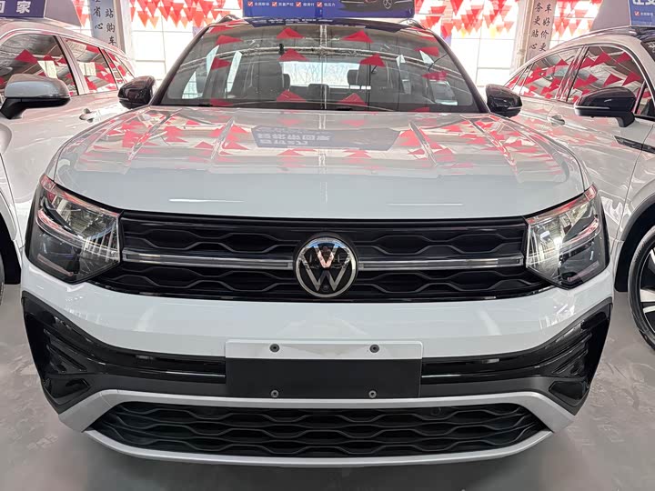 Фото 2 - Volkswagen Tharu