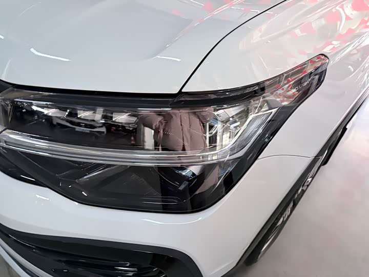 Фото 4 - Volkswagen Tharu