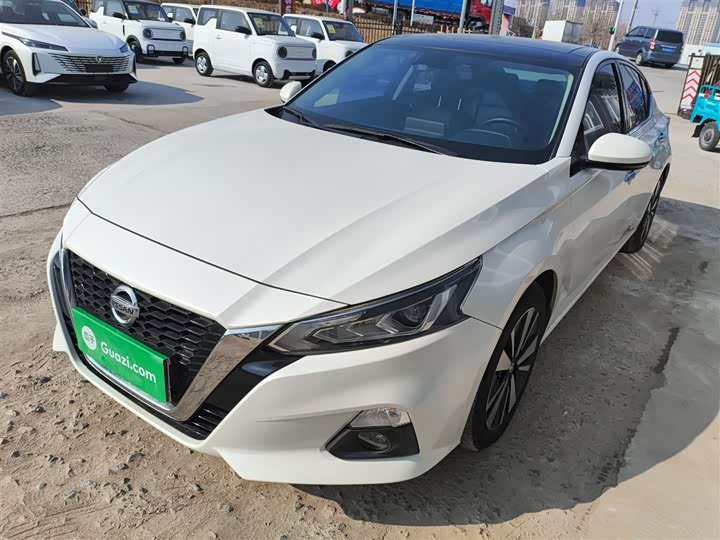 Фото 1 - Nissan Teana