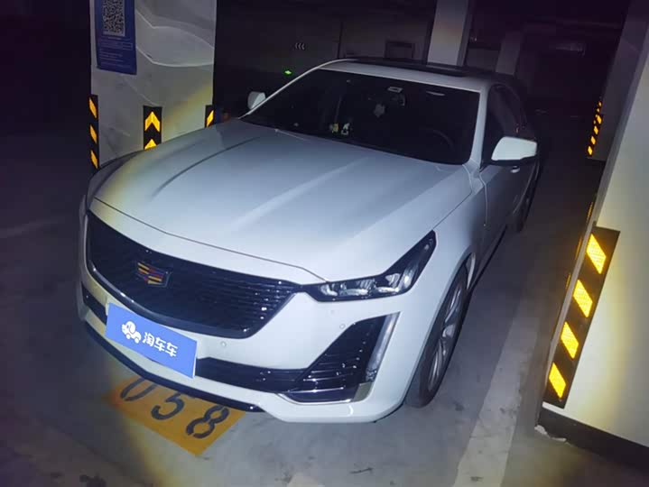 Фото 1 - Cadillac CT5