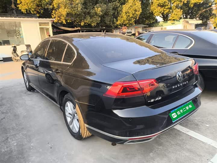 Фото 5 - Volkswagen Magotan