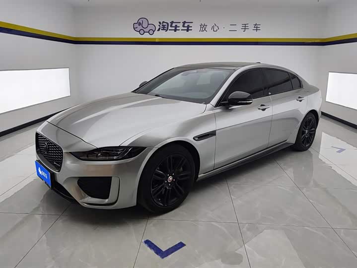 Фото 1 - Jaguar XE L