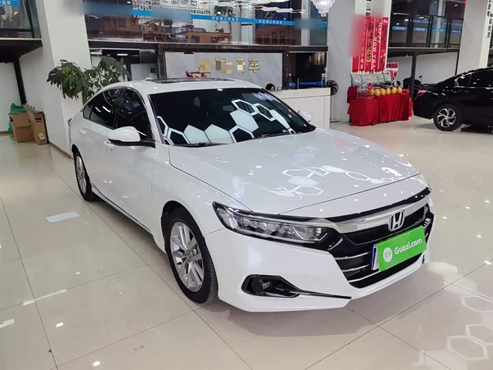 Фото 4 - Honda Accord