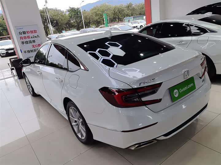 Фото 5 - Honda Accord