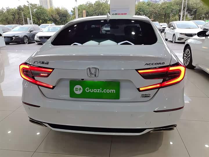 Фото 6 - Honda Accord