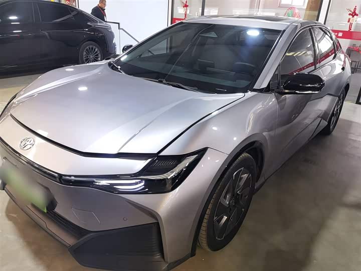 Фото 2 - Toyota bZ3