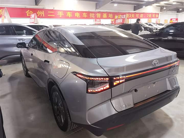 Фото 5 - Toyota bZ3