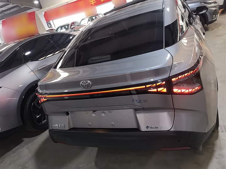 Фото 6 - Toyota bZ3