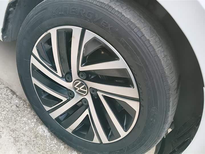 Фото 6 - Volkswagen Lavida