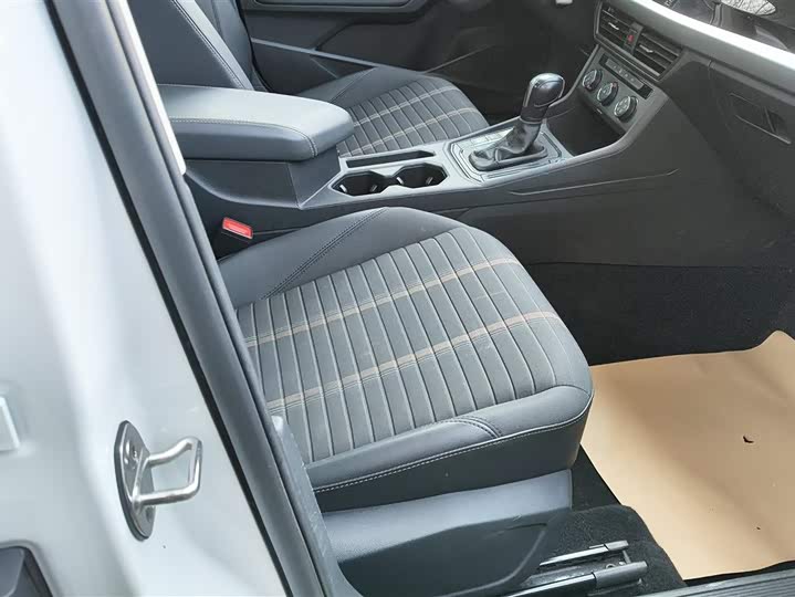 Фото 8 - Volkswagen Lavida