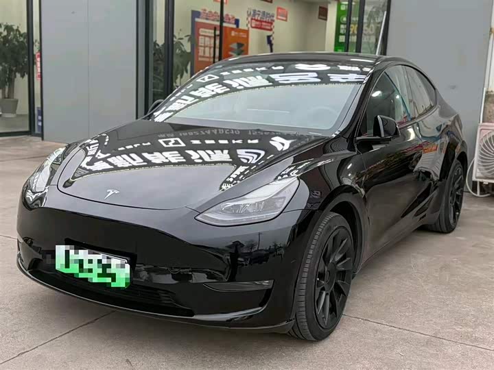 Фото 1 - Tesla Model Y