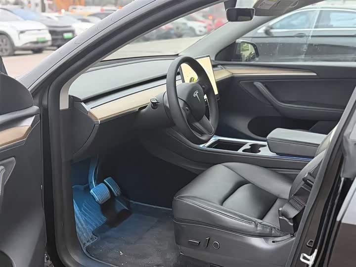 Фото 2 - Tesla Model Y