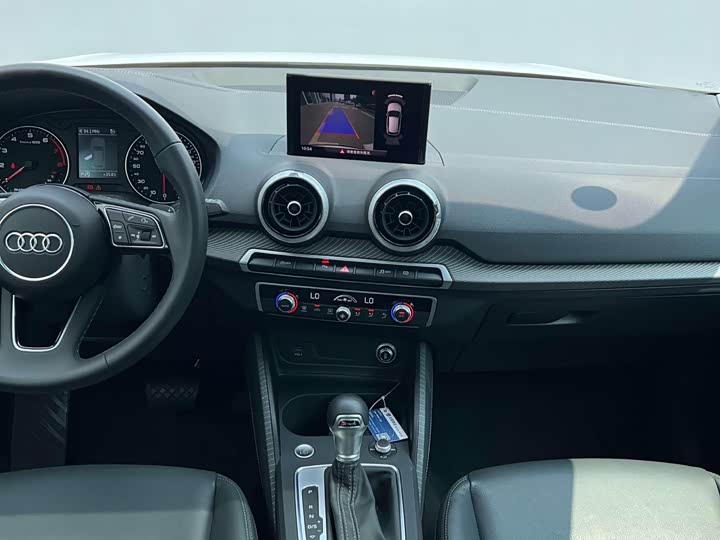 Фото 8 - Audi Q2L