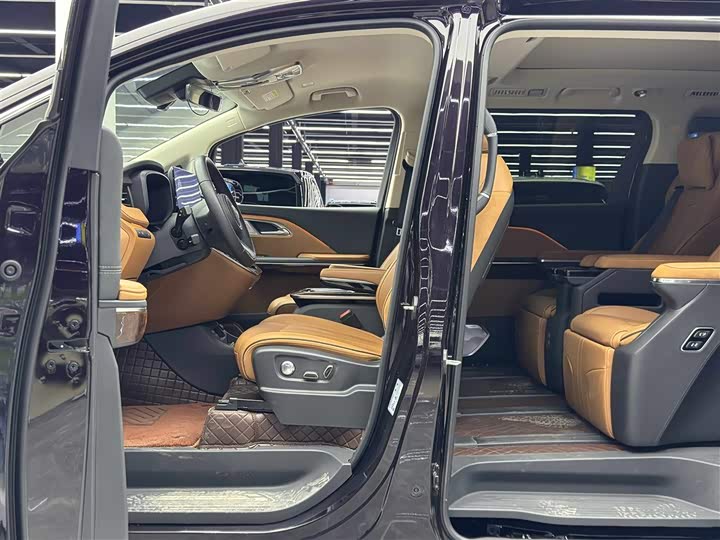 Фото 6 - Hongqi HQ9 Hybrid