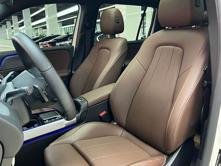 Фото 9 - Mercedes-Benz GLB-Class