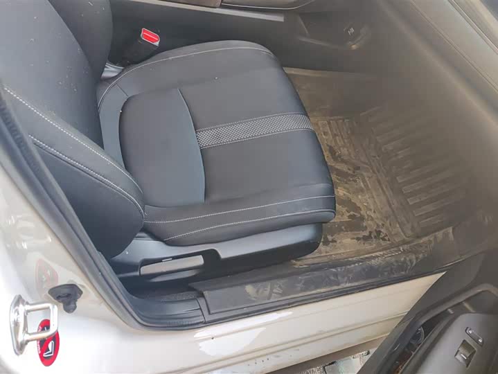 Фото 8 - Honda Civic