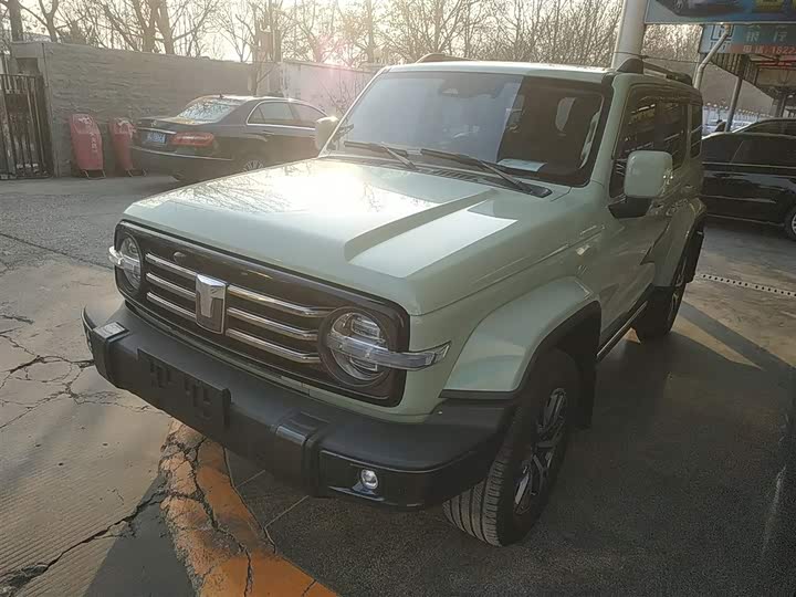 Фото 2 - Tank 300