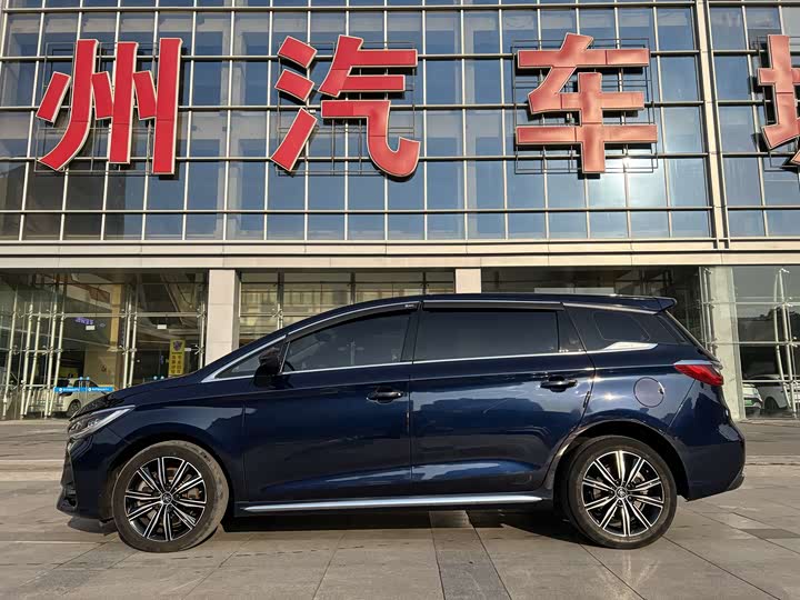 Фото 5 - BYD Song Max Hybrid