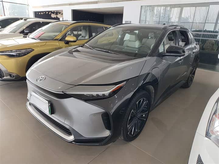 Фото 1 - Toyota bZ4X