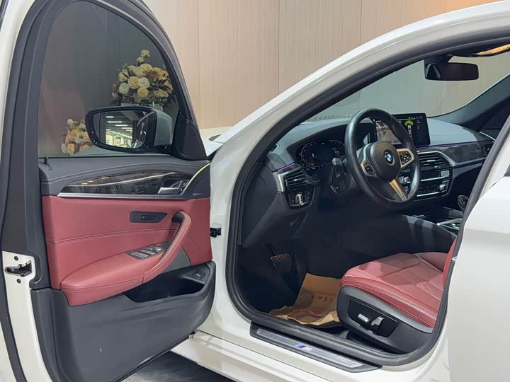 Фото 4 - BMW 5 Series