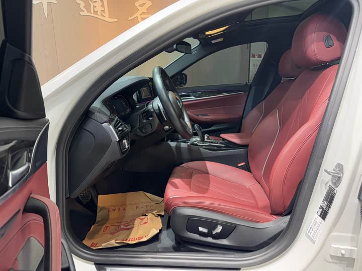 Фото 5 - BMW 5 Series