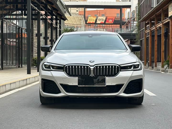 Фото 2 - BMW 5 Series