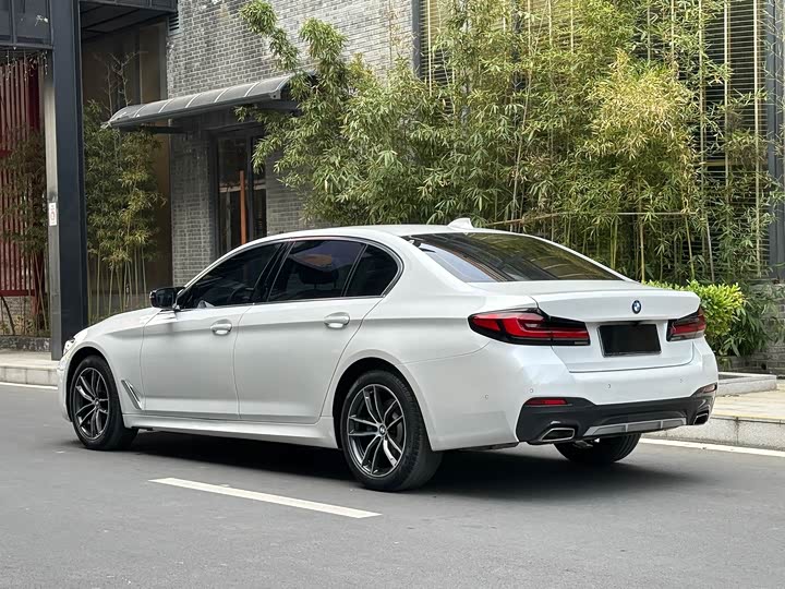 Фото 6 - BMW 5 Series