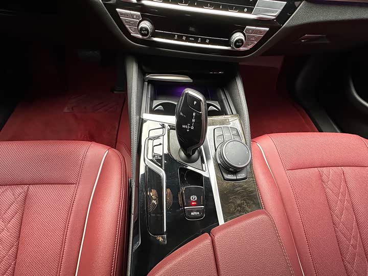 Фото 8 - BMW 5 Series