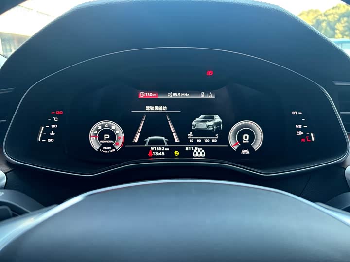 Фото 6 - Audi A6L