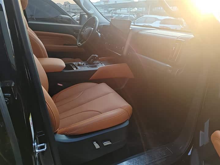 Фото 8 - Haval H9