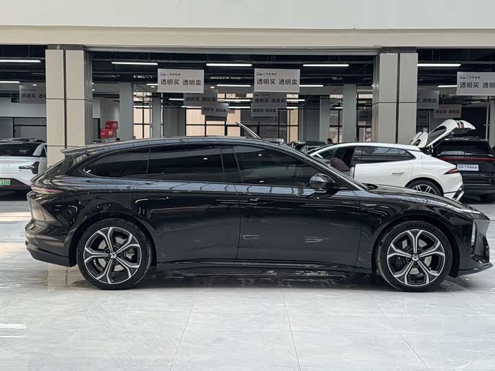 Фото 4 - Nio ET5T