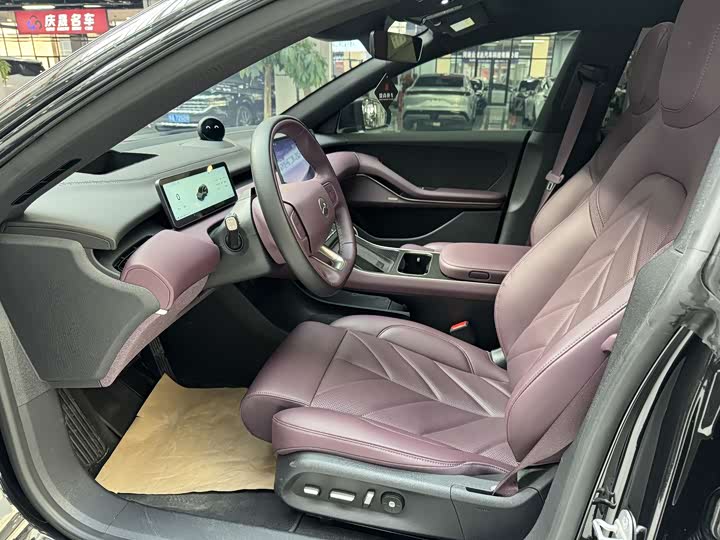 Фото 6 - Nio ET5T