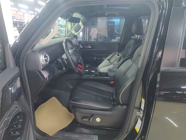 Фото 7 - Tank 300