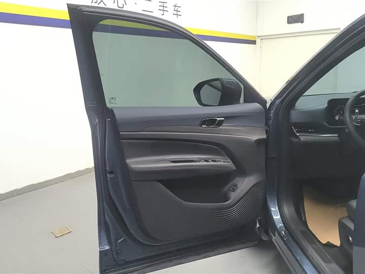 Фото 7 - Ford Equator Sport