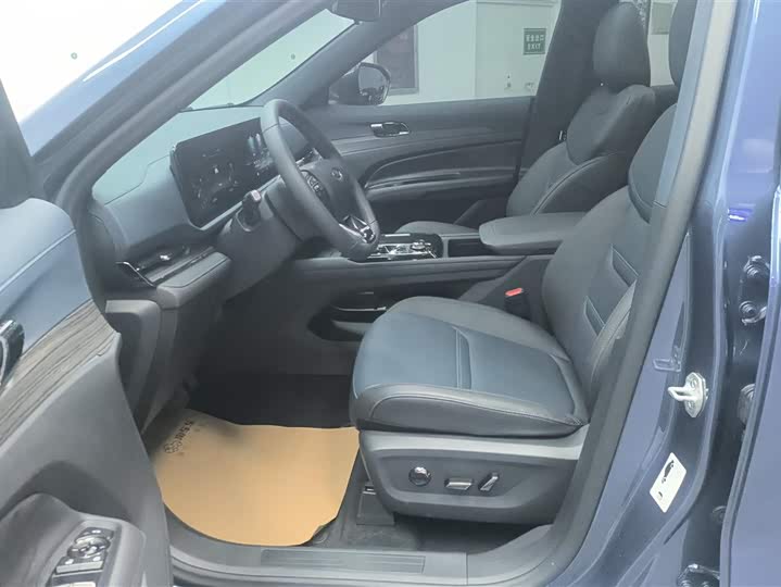 Фото 9 - Ford Equator Sport