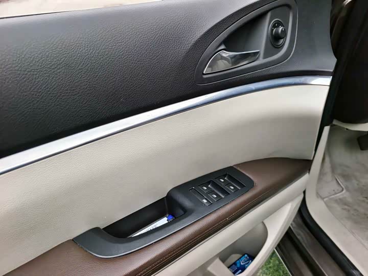 Фото 4 - Buick GL8 ES