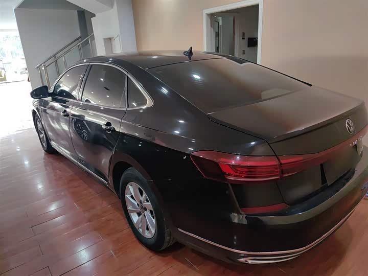 Фото 5 - Volkswagen Passat